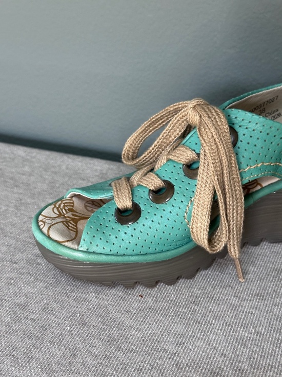 Fly London: Ylva Wedge Sandals - Picture 4 of 14